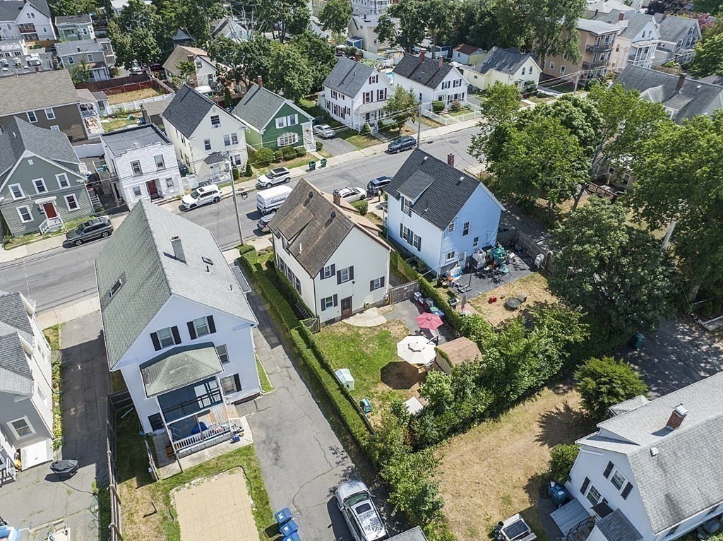 129 Maple Street Lynn, MA 01904 - Photo 31 of 36