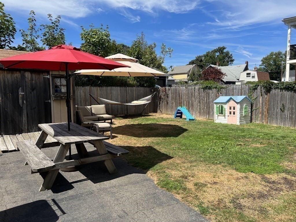 129 Maple Street Lynn, MA 01904 - Photo 7 of 36