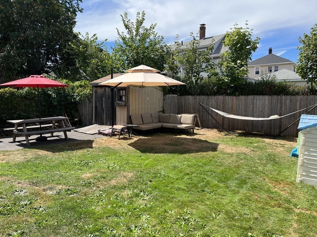 129 Maple Street Lynn, MA 01904 - Photo 8 of 36