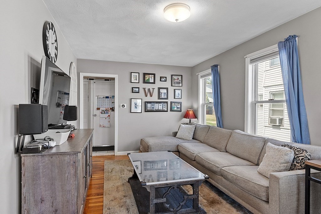 129 Maple Street Lynn, MA 01904 - Photo 9 of 36