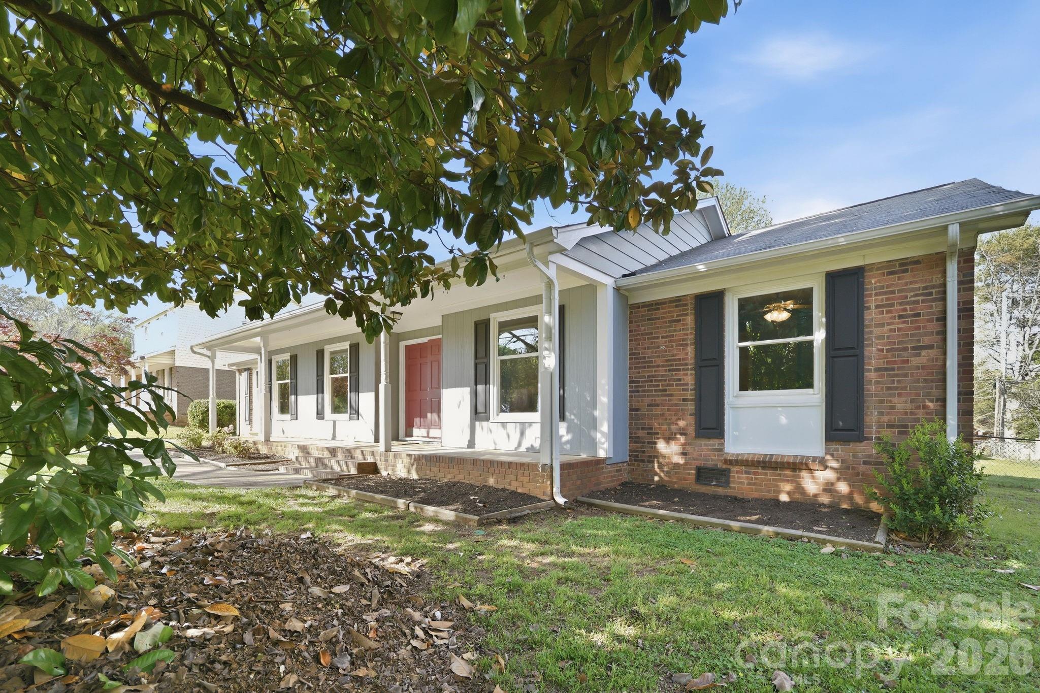 13657 Idlewild Road Matthews, NC 28105 - Photo 2 of 37