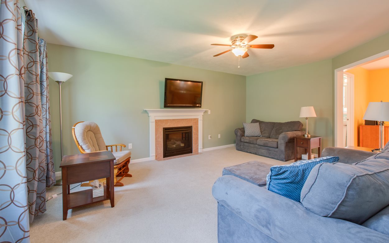 9 Washington Street Pelham, NH 03076 - Photo 16 of 24 Gallery Image 16