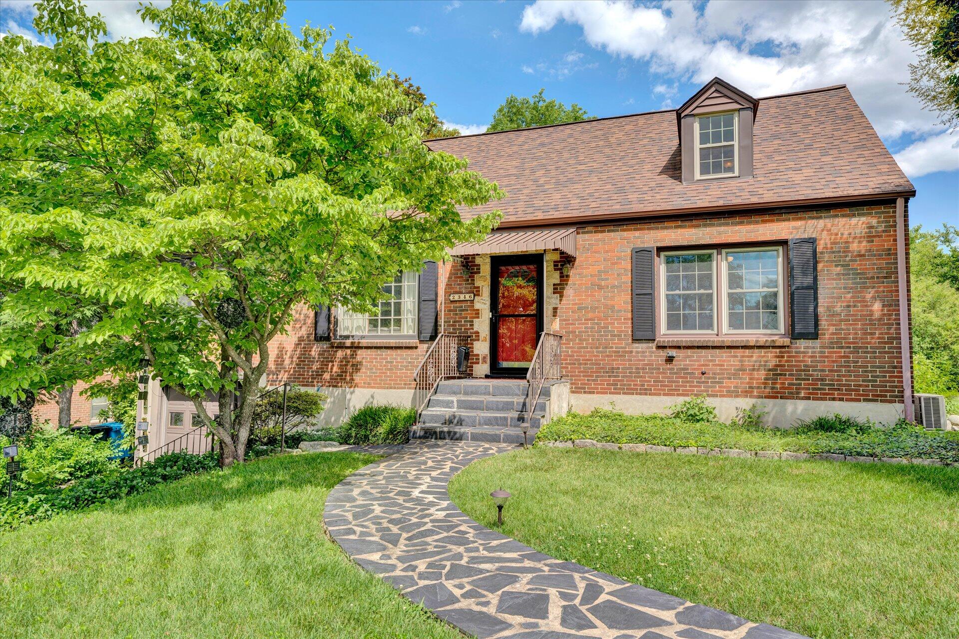 2346 York Road Southwest Roanoke, VA 24015 - Photo 3 of 34 03-DSC00088