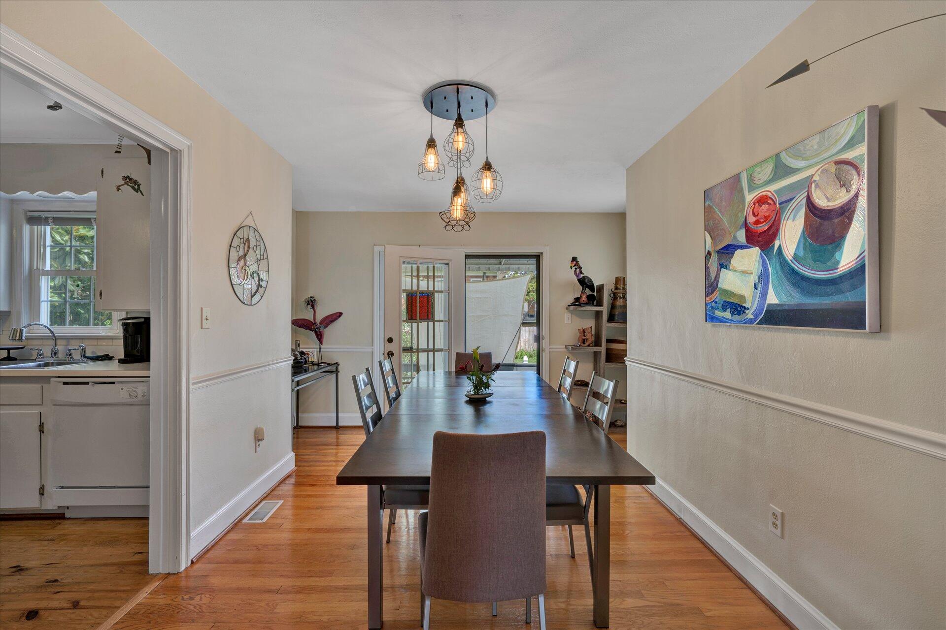 2346 York Road Southwest Roanoke, VA 24015 - Photo 8 of 34 08-DSC00034-3