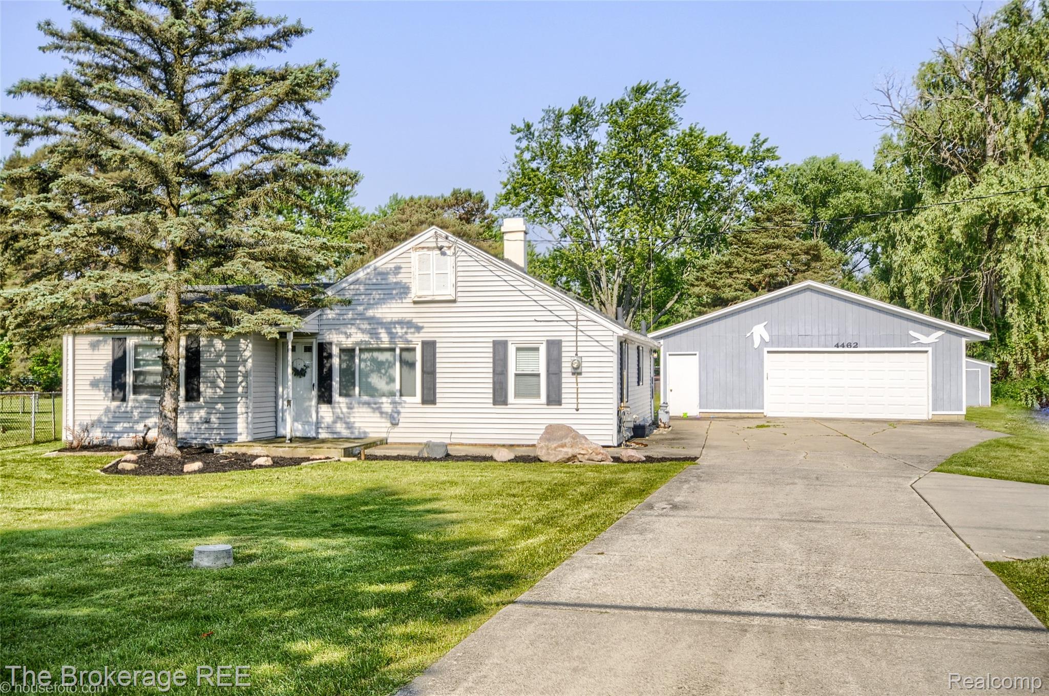 4462 South Dye Road Swartz Creek, MI 48473 - Photo 1 of 27 Housefoto__3009729-HDR5.jpg