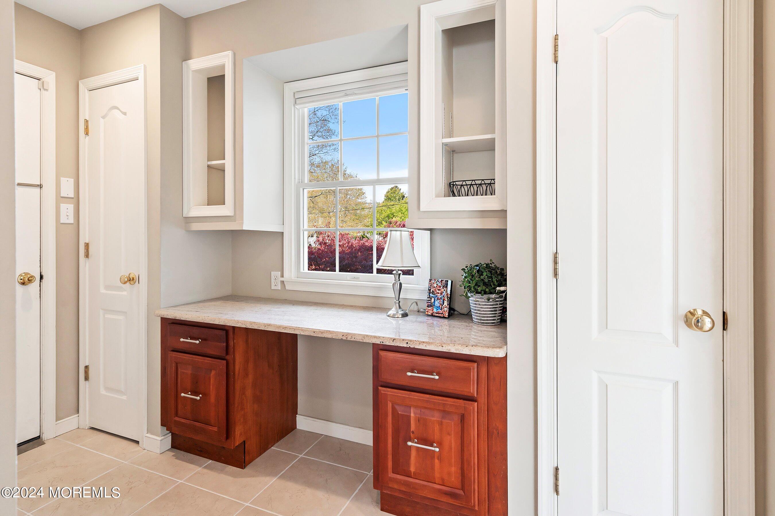 1235 Ridge Avenue Manahawkin, NJ 08050 - Photo 20 of 65 20-Mudroom