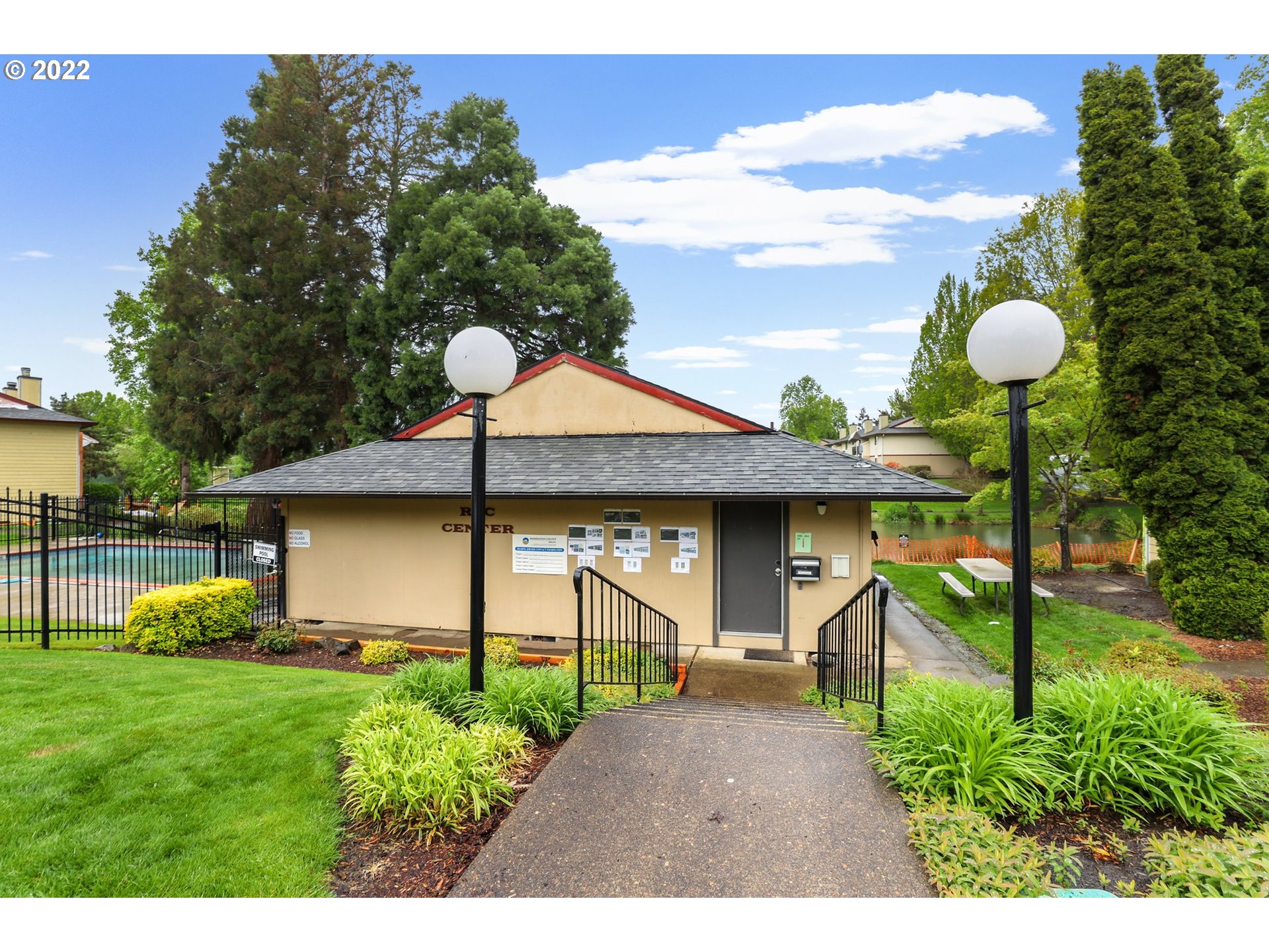 12622 Northwest Barnes Road, Unit 4 Portland, OR 97229 - Photo 16 of 17 Gallery Image 16