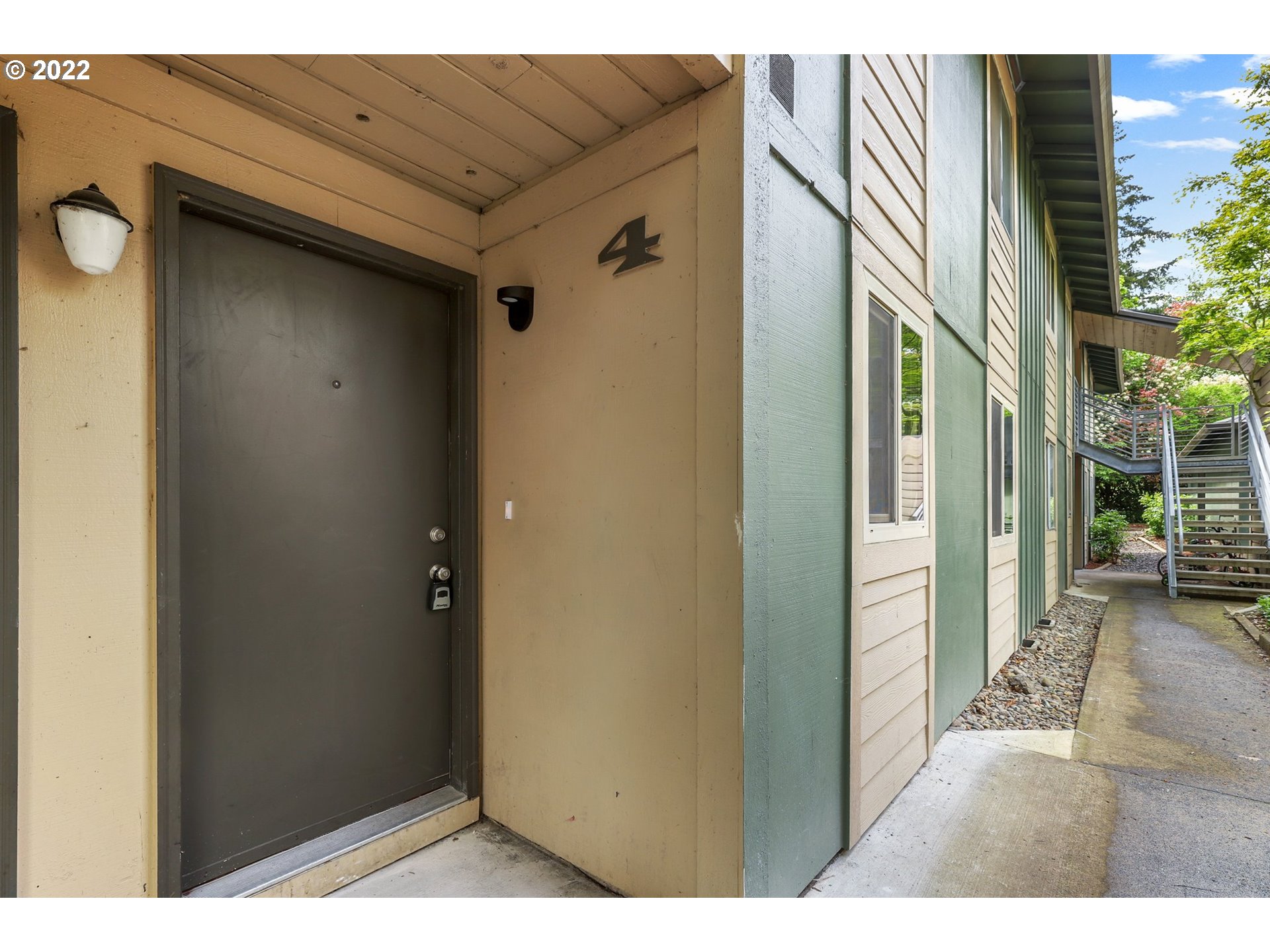 12622 Northwest Barnes Road, Unit 4 Portland, OR 97229 - Photo 4 of 17 Gallery Image 4