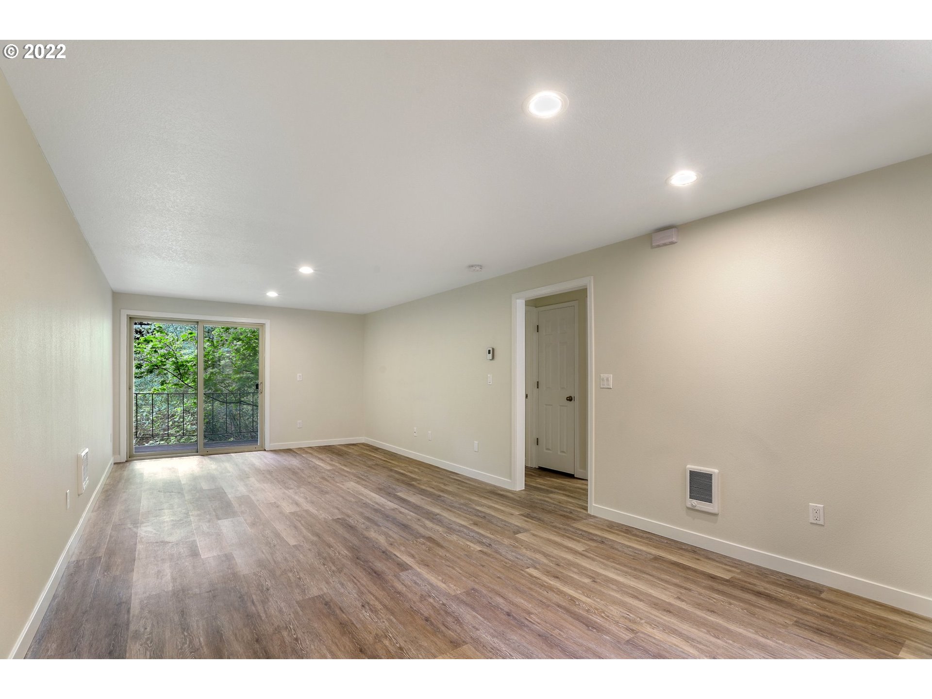 12622 Northwest Barnes Road, Unit 4 Portland, OR 97229 - Photo 5 of 17 Gallery Image 5