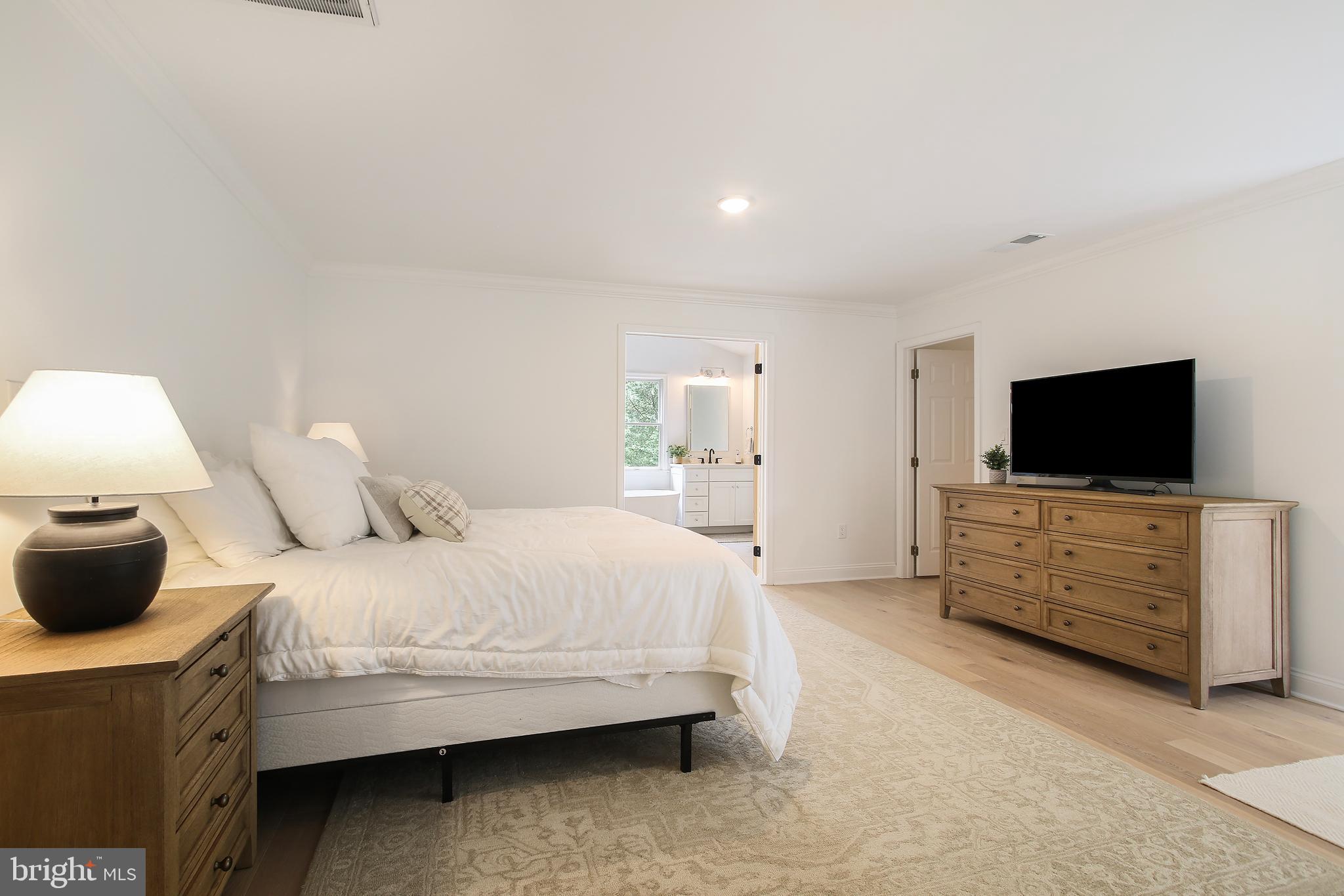 12109 Sheets Farm Road North Potomac, MD 20878 - Photo 23 of 45 Primary Bedroom