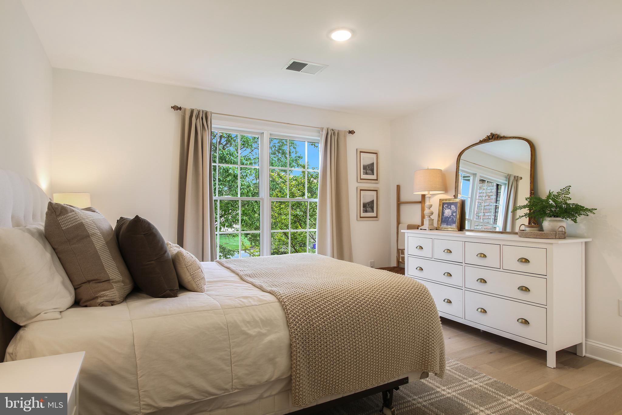 12109 Sheets Farm Road North Potomac, MD 20878 - Photo 33 of 45 Bedroom 4