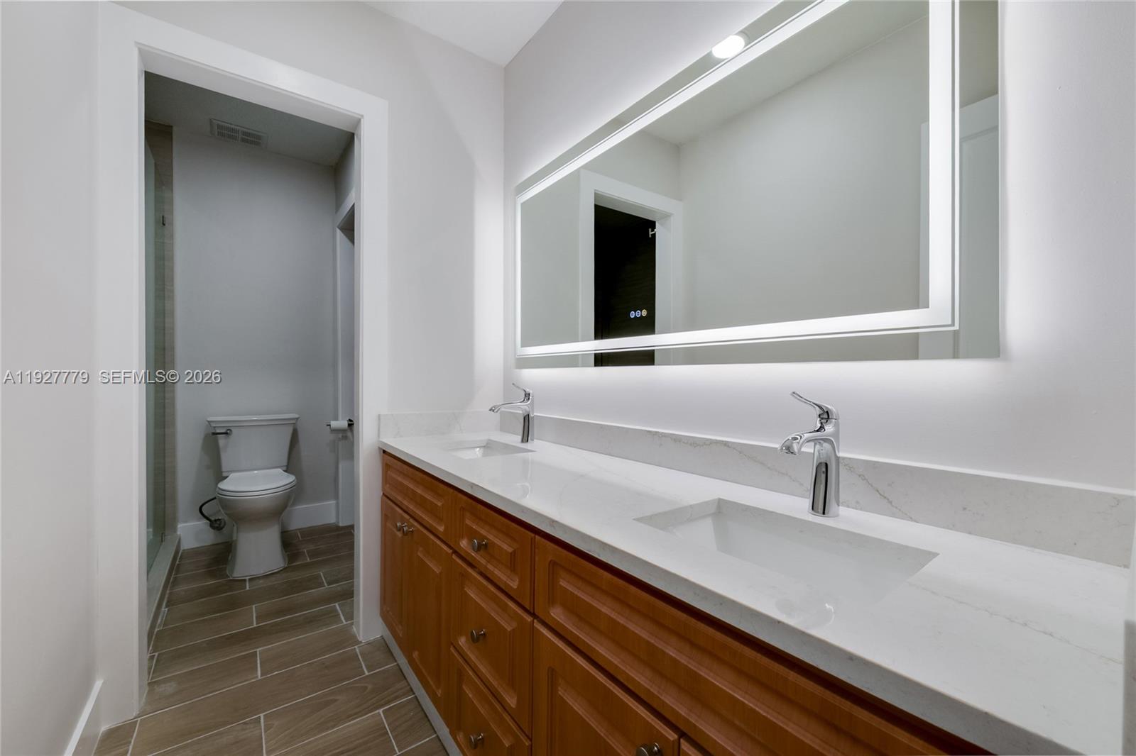8952 Southwest 10th Terrace Miami, FL 33174 - Photo 11 of 20