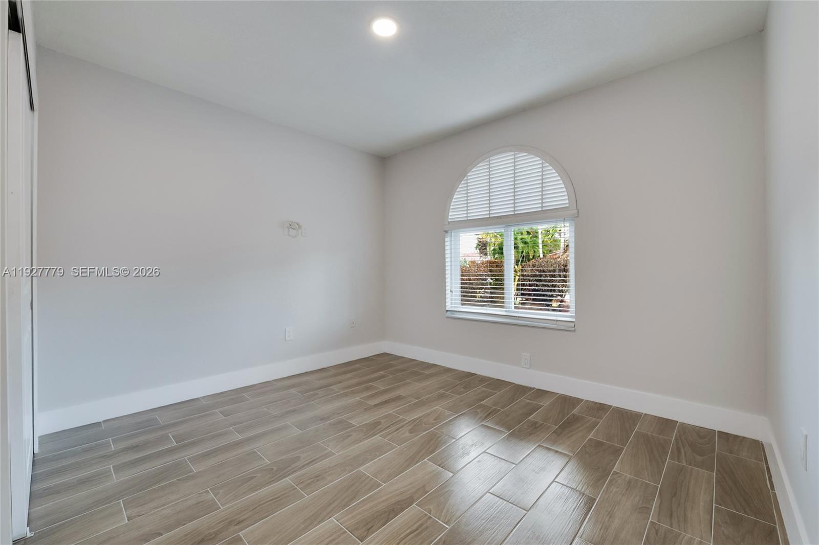 8952 Southwest 10th Terrace Miami, FL 33174 - Photo 12 of 20