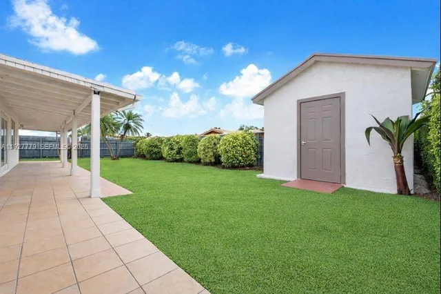 $6,500 | 8952 Southwest 10th Terrace, Miami, FL 33174