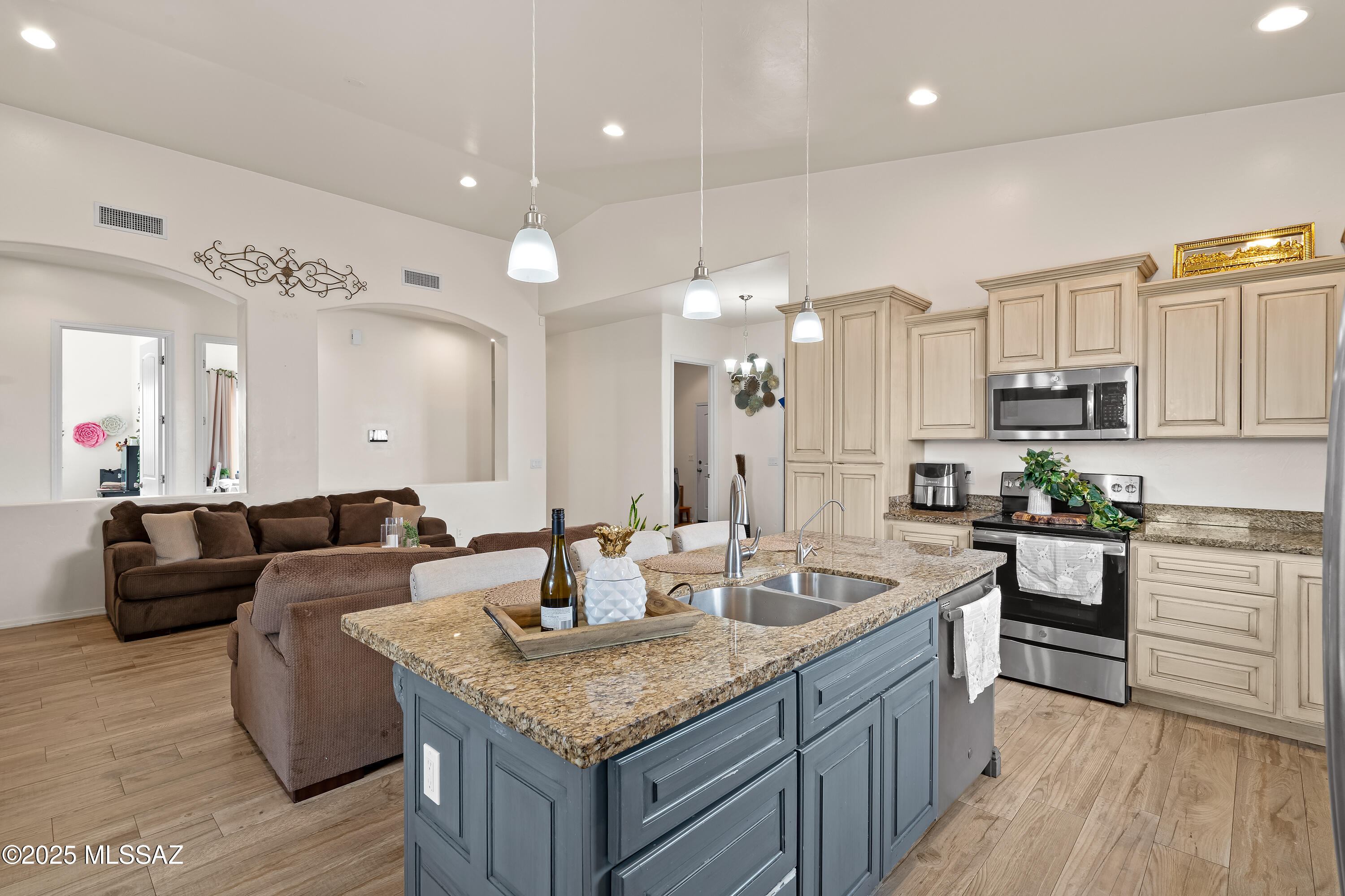 1089 Sicomoro Corte Rio Rico, AZ 85648 - Photo 14 of 47