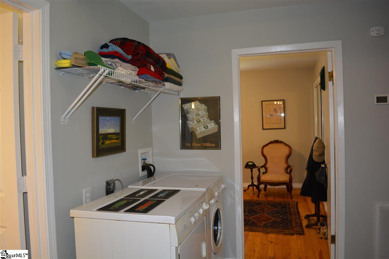342 Cook Street Simpsonville, SC 29681 - Photo 8 of 22 Gallery Image 8