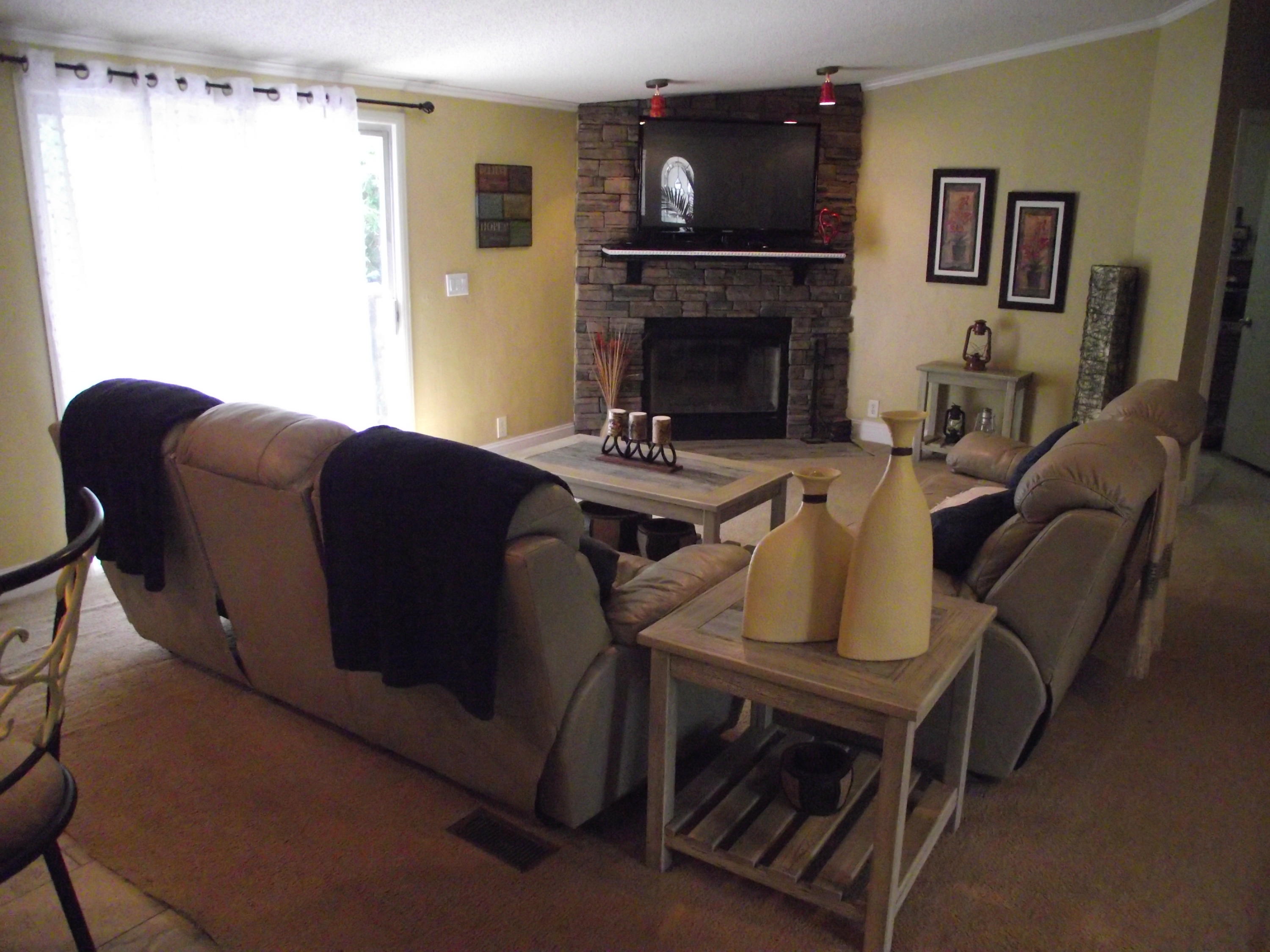 442 Sunshine Road Sequatchie, TN 37374 - Photo 4 of 17 Living room