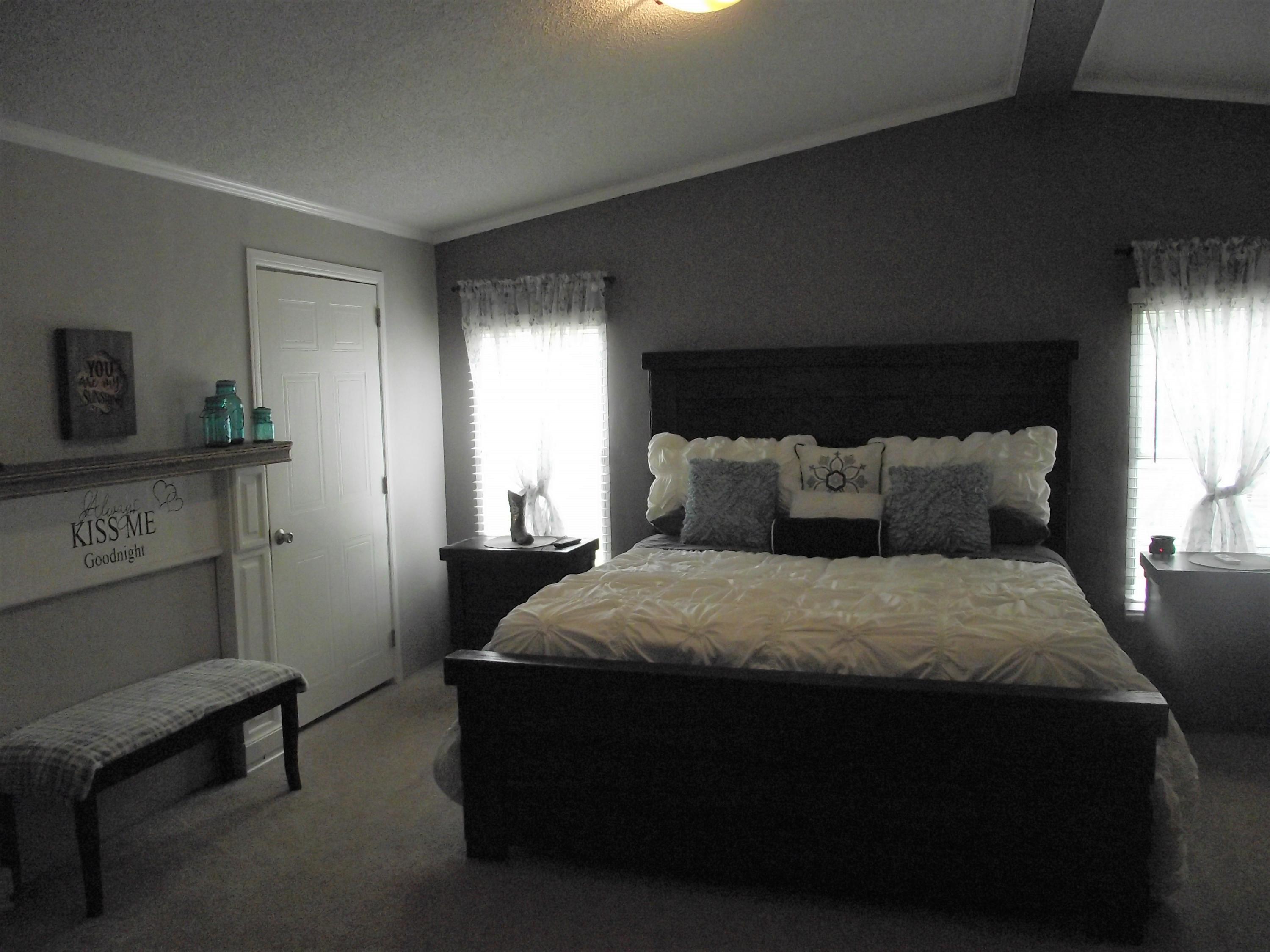 442 Sunshine Road Sequatchie, TN 37374 - Photo 8 of 17 Master bedroom