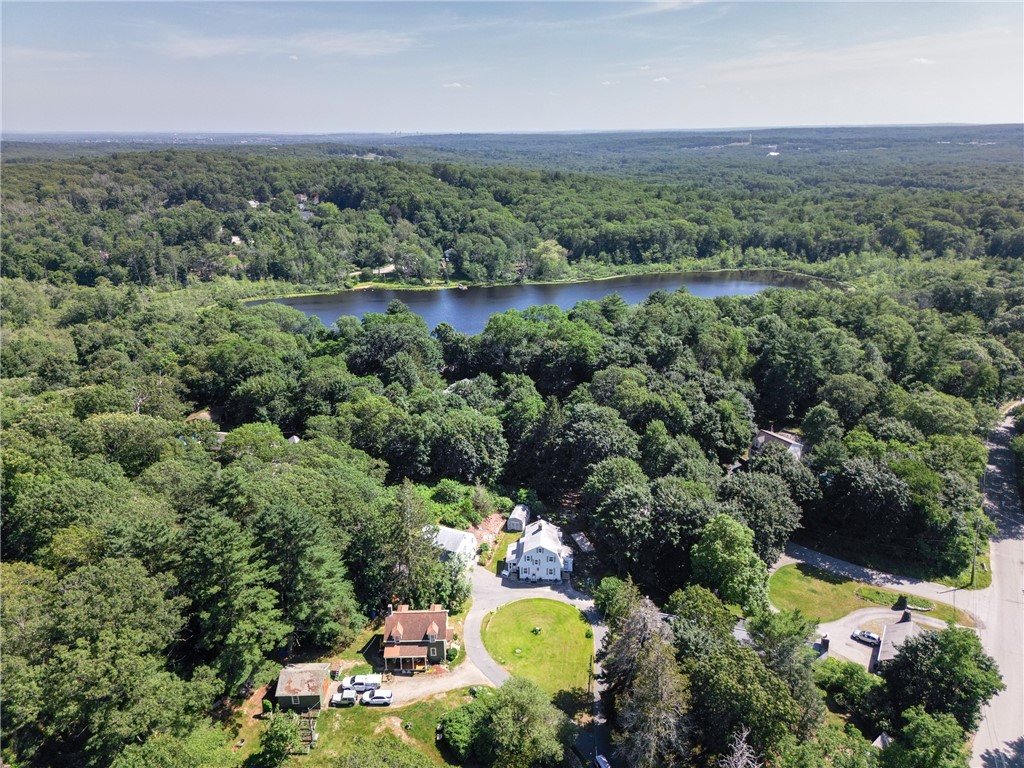 355 Scott Road Cumberland, RI 02864 - Photo 4 of 47