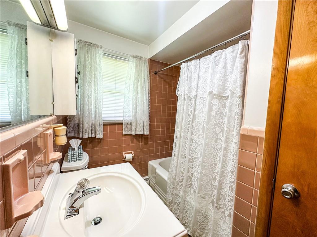 1292 Martin Road Tarentum, PA 15084 - Photo 15 of 33 Gallery Image 15