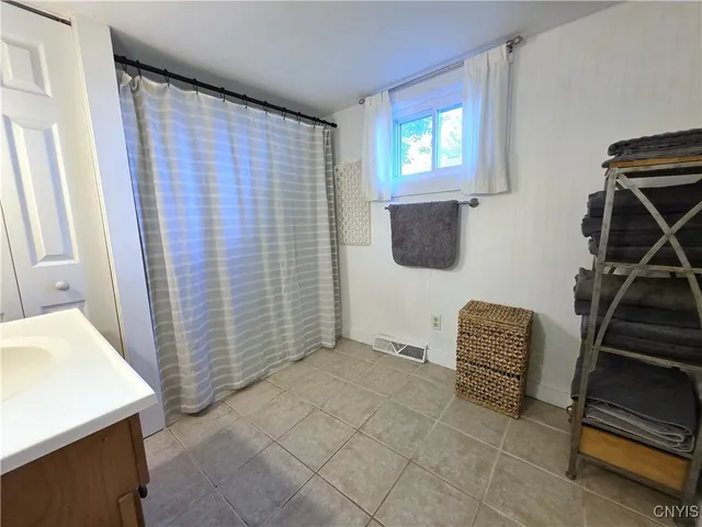 $649,000 | 5416 West Lake Road, Fleming, NY 13021