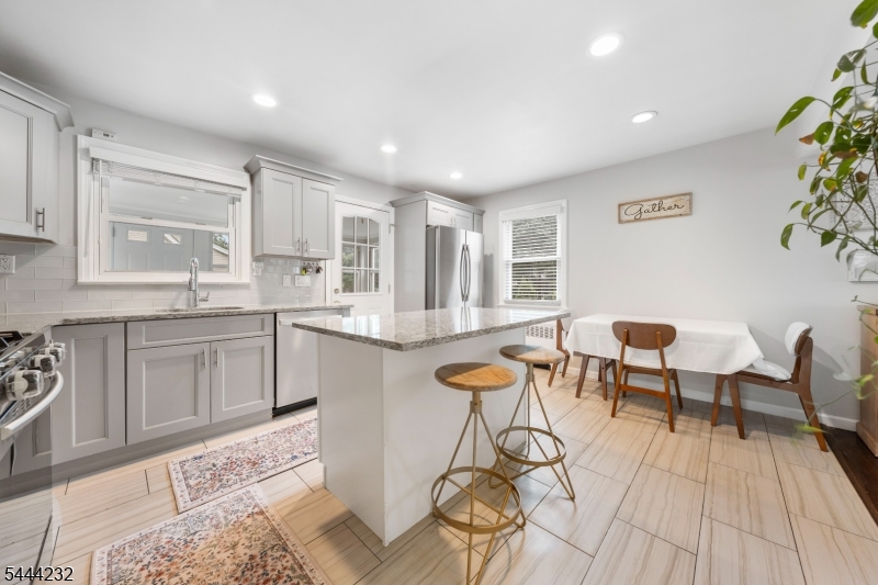19 Robertson Road West Orange, NJ 07052 - Photo 11 of 39