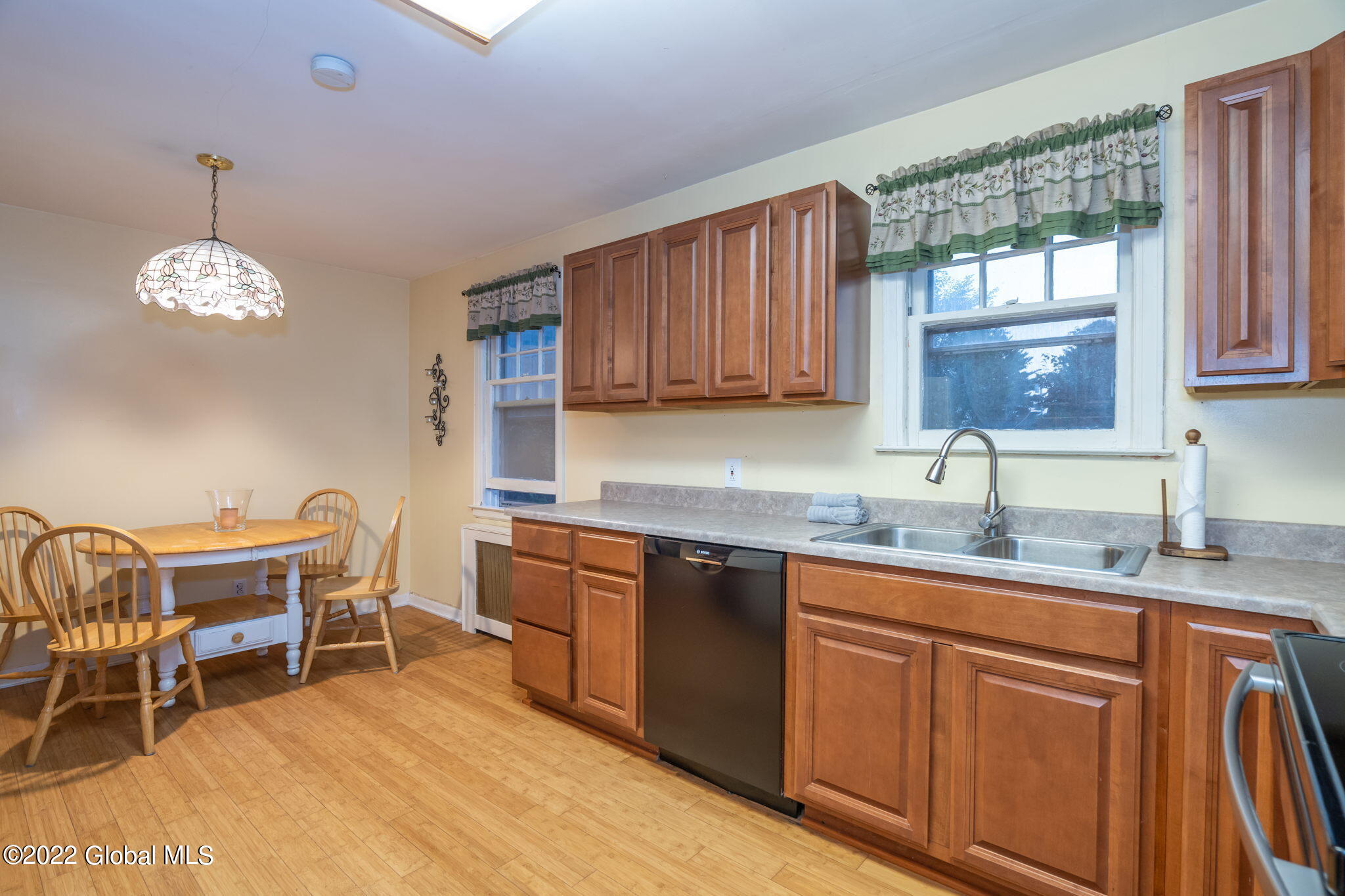2093 Caldicott Road Rotterdam, NY 12303 - Photo 16 of 30 16-web-or-mls-2093Caldicott-18