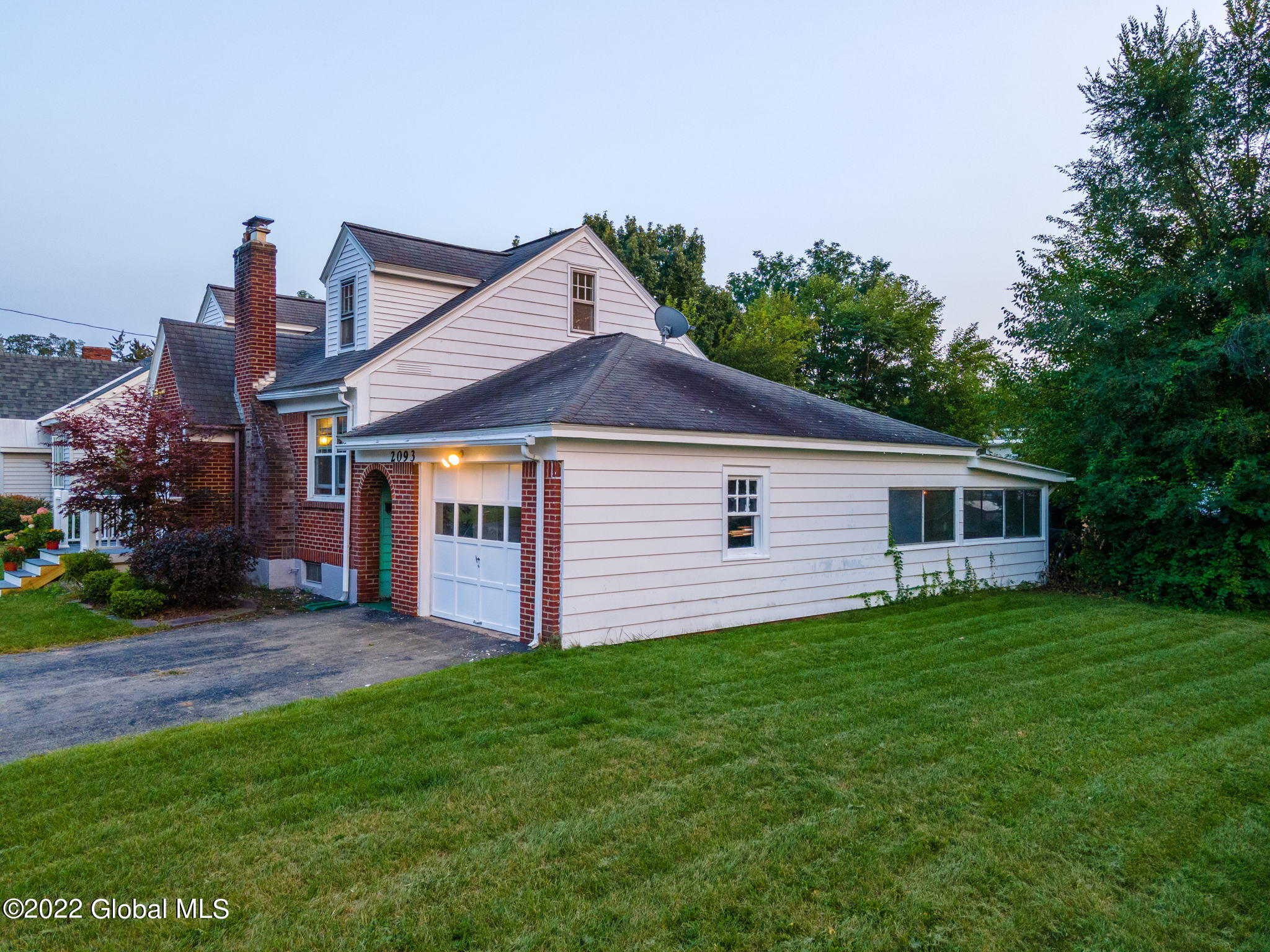 2093 Caldicott Road Rotterdam, NY 12303 - Photo 26 of 30 26-web-or-mls-2093Caldicott-31