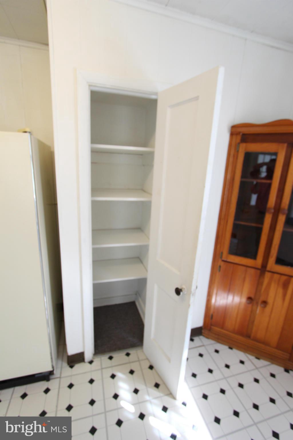 8320 Oakleigh Road Baltimore, MD 21234 - Photo 15 of 18 Kitchen