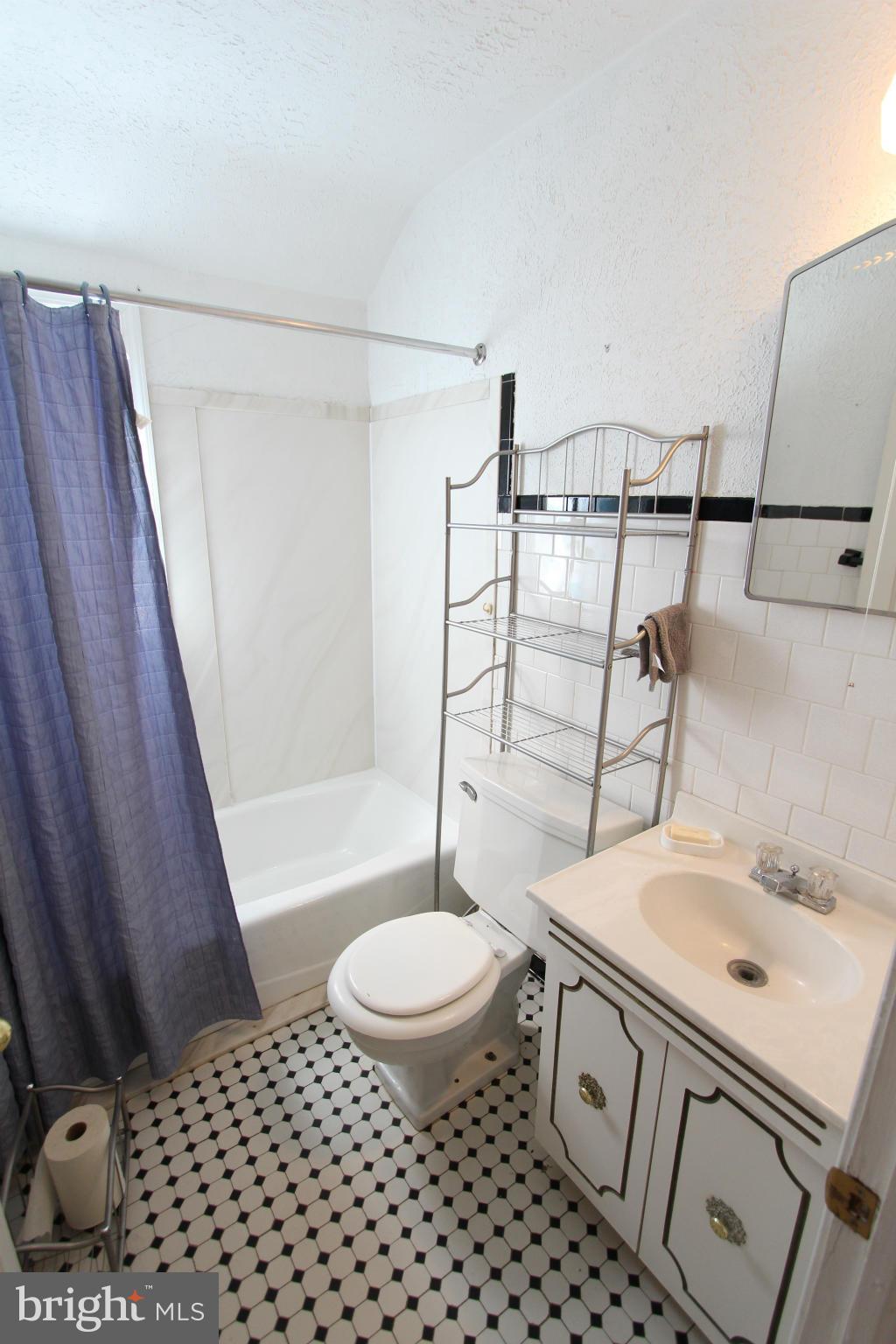 8320 Oakleigh Road Baltimore, MD 21234 - Photo 18 of 18 Bath