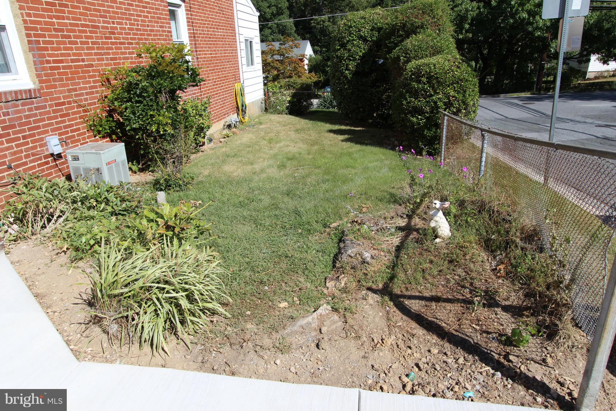 8320 Oakleigh Road Baltimore, MD 21234 - Photo 3 of 18 Exterior (General)