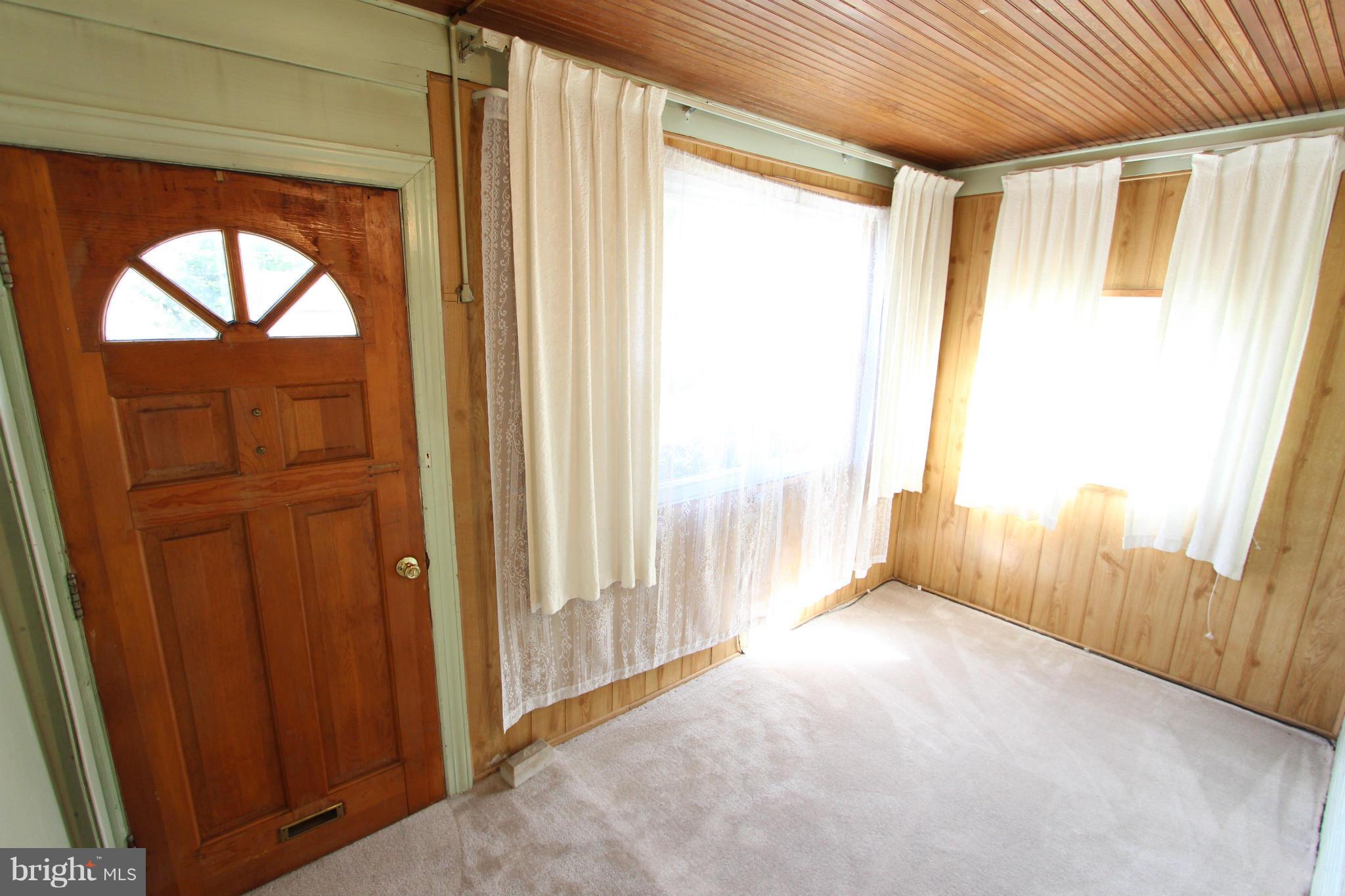 8320 Oakleigh Road Baltimore, MD 21234 - Photo 8 of 18 Interior (General)