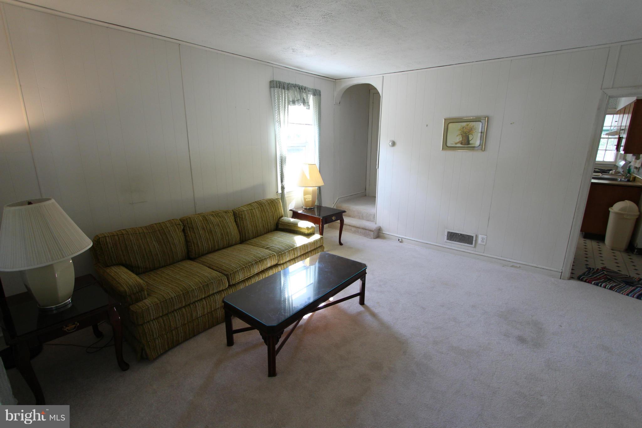 8320 Oakleigh Road Baltimore, MD 21234 - Photo 9 of 18 Interior (General)