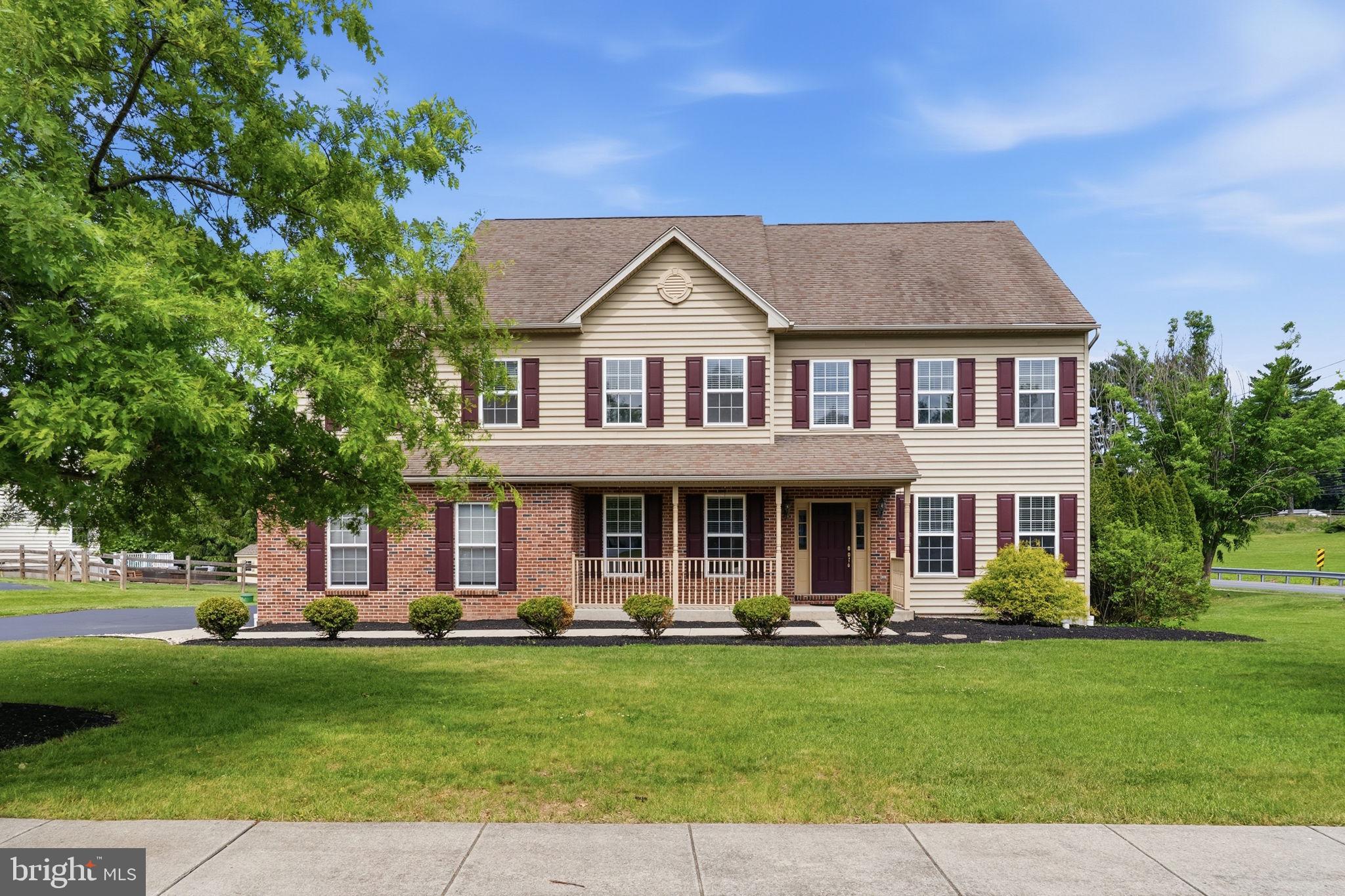 89 Bella Rosa Court Royersford, PA 19468 - Photo 2 of 53 Ready for a new owner!