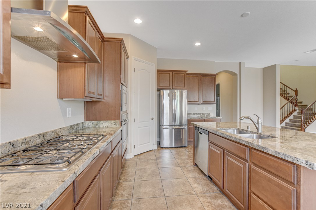 94 Einstein Ridge Way Las Vegas, NV 89183 - Photo 10 of 30 Gallery Image 10
