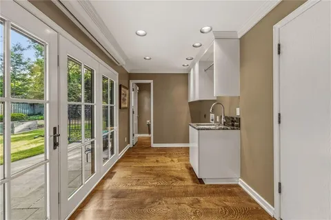 $2,100,000 | 2211 West 69th Terrace, Mission Hills, KS 66208