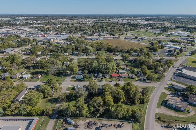 $165,000 | 545 West Pierce Street, Lebanon, MO 65536