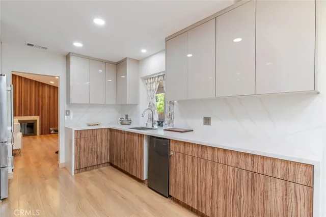 $5,500 | 20159 Lassen Street, Chatsworth, CA 91311