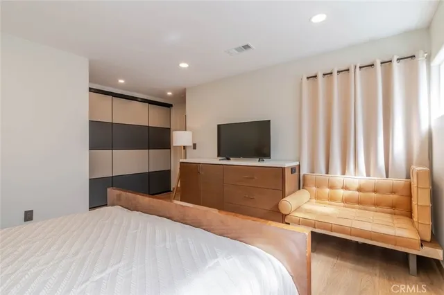 $5,500 | 20159 Lassen Street, Chatsworth, CA 91311