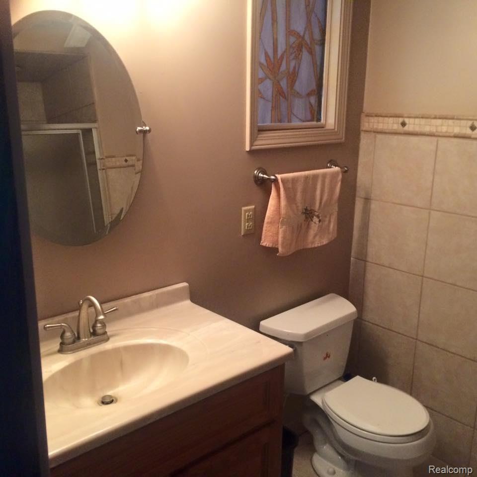 211 Ridgemont Road Oxford, MI 48370 - Photo 18 of 33 18.jpg
