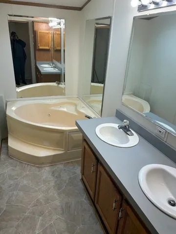 $41,900 | 746 Michelle Drive, Lynwood, IL 60411