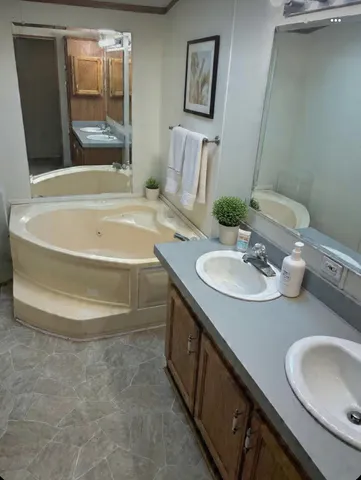 $41,900 | 746 Michelle Drive, Lynwood, IL 60411