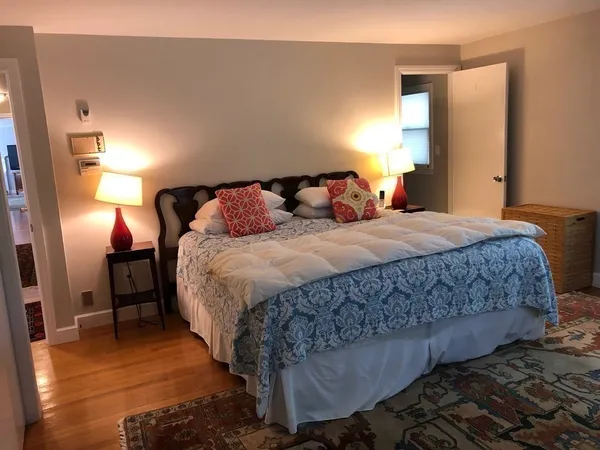 $7,000 | 84 Cleveland Road, Wellesley, MA 02481