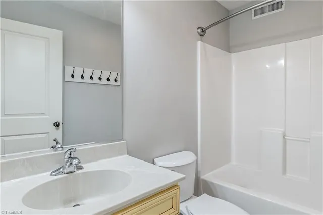 $480,000 | 7021 Bronco Lane, Summerfield, NC 27358