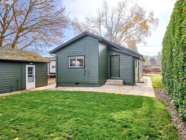 $429,900 | 1006 Well Street, Silverton, OR 97381