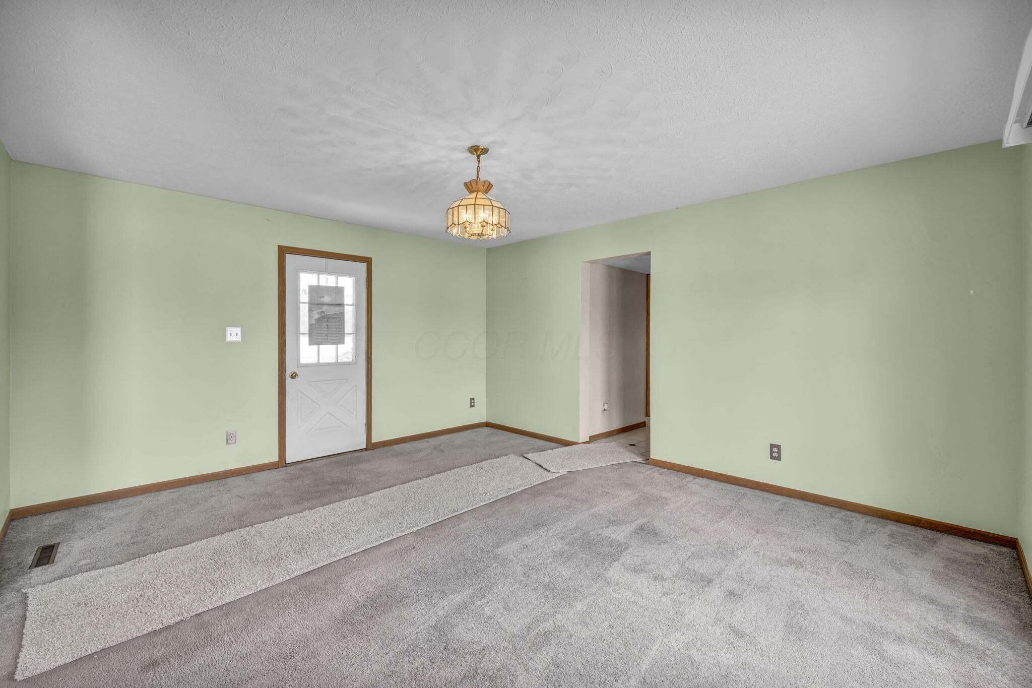 810 Kenton-Galion Road East Marion, OH 43302 - Photo 10 of 70 16-web-or-mls-810 Kenton-Galion Rd_34