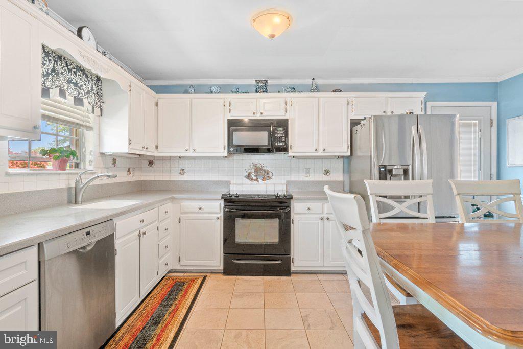 4309 Winterode Way Nottingham, MD 21236 - Photo 4 of 40 Gallery Image 4
