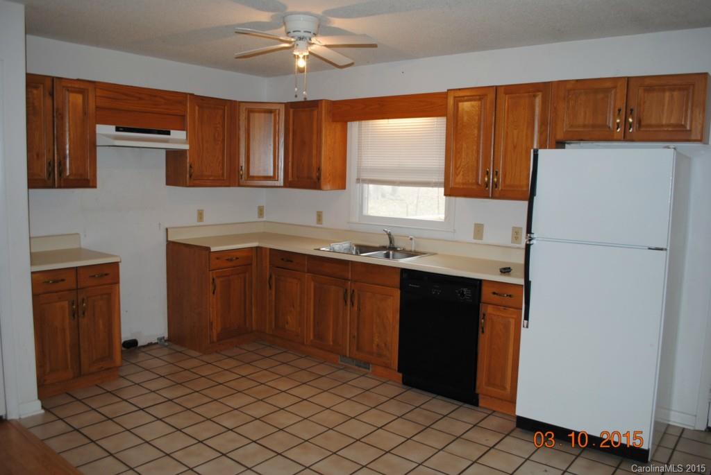 271 Riverview Road, Unit 32 Lexington, NC 27292 - Photo 9 of 12 Gallery Image 9