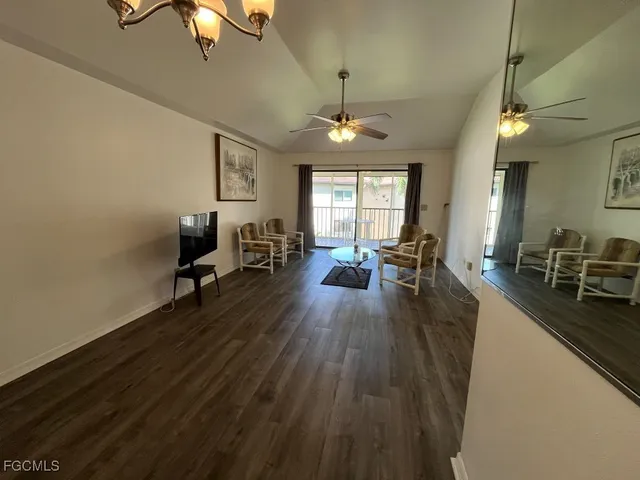 $189,500 | 11500 Caravel Circle, Unit 4028, Fort Myers, FL 33908