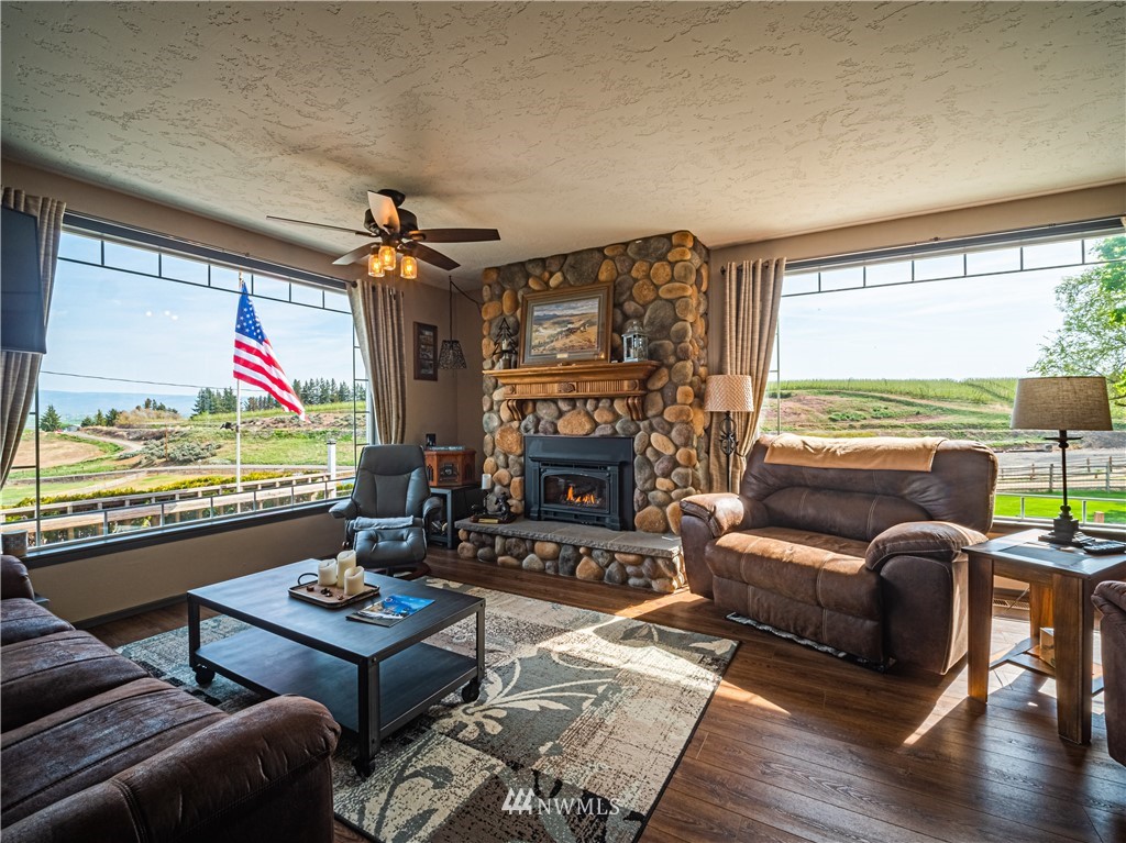 701 Perry Road Ellensburg, WA 98926 - Photo 10 of 40 Gallery Image 10